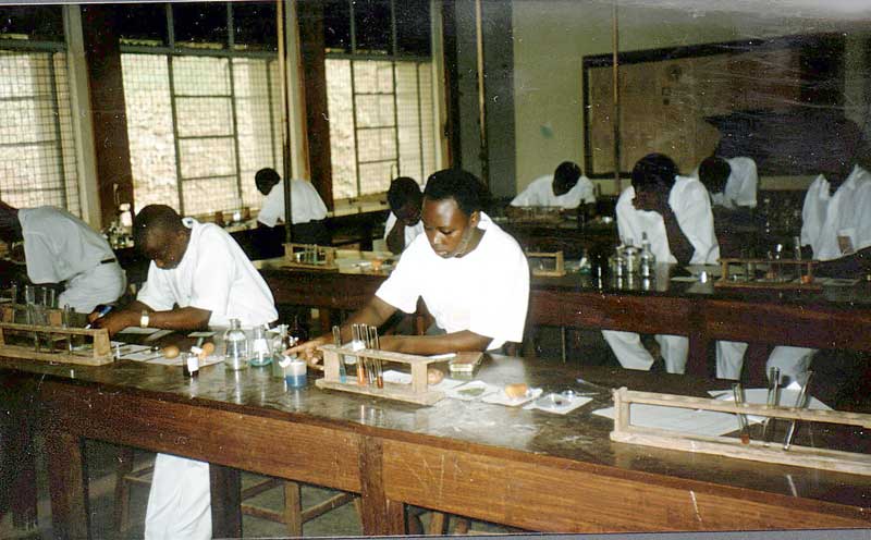 Kololo-Biol-Lesson-web.jpg